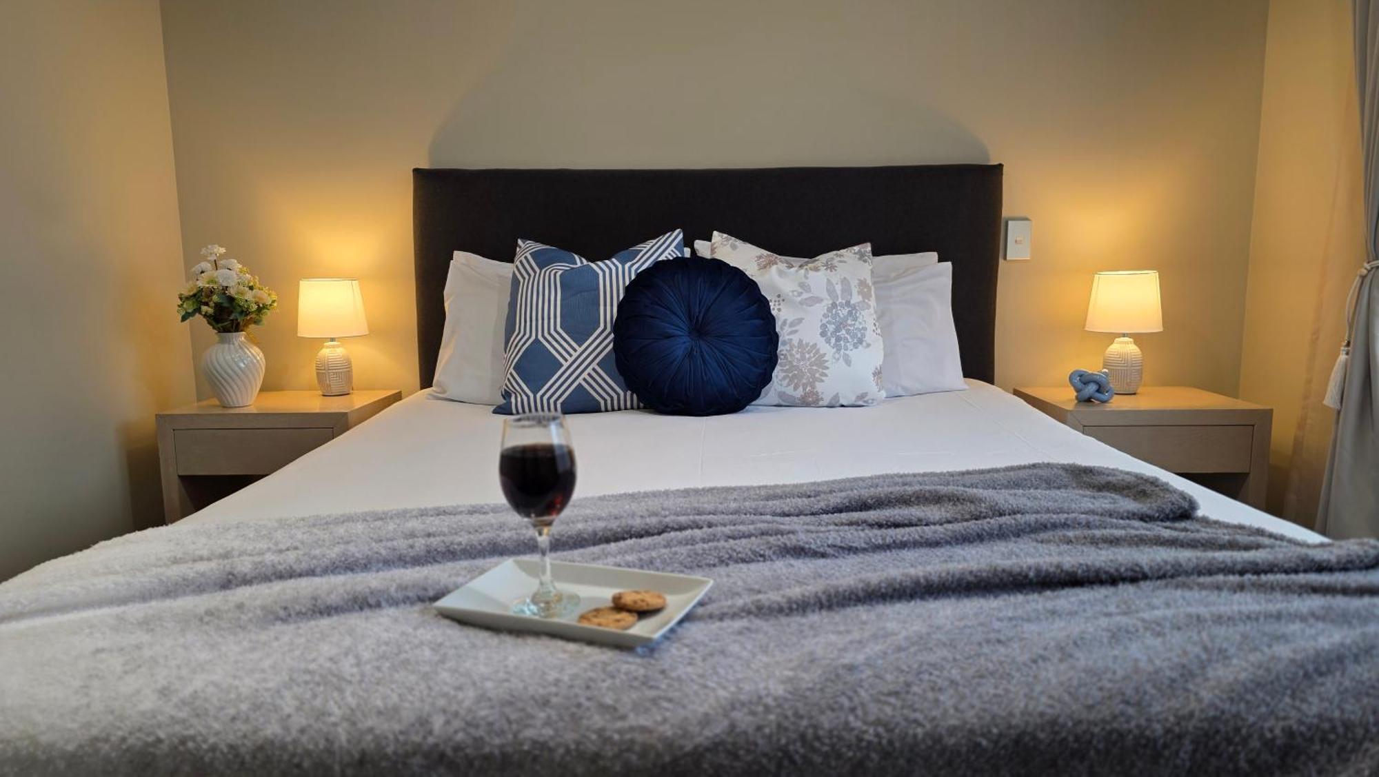 Tower Junction Motor Lodge- Motel With Airport And Railway Station Shuttle Service Christchurch Bagian luar foto