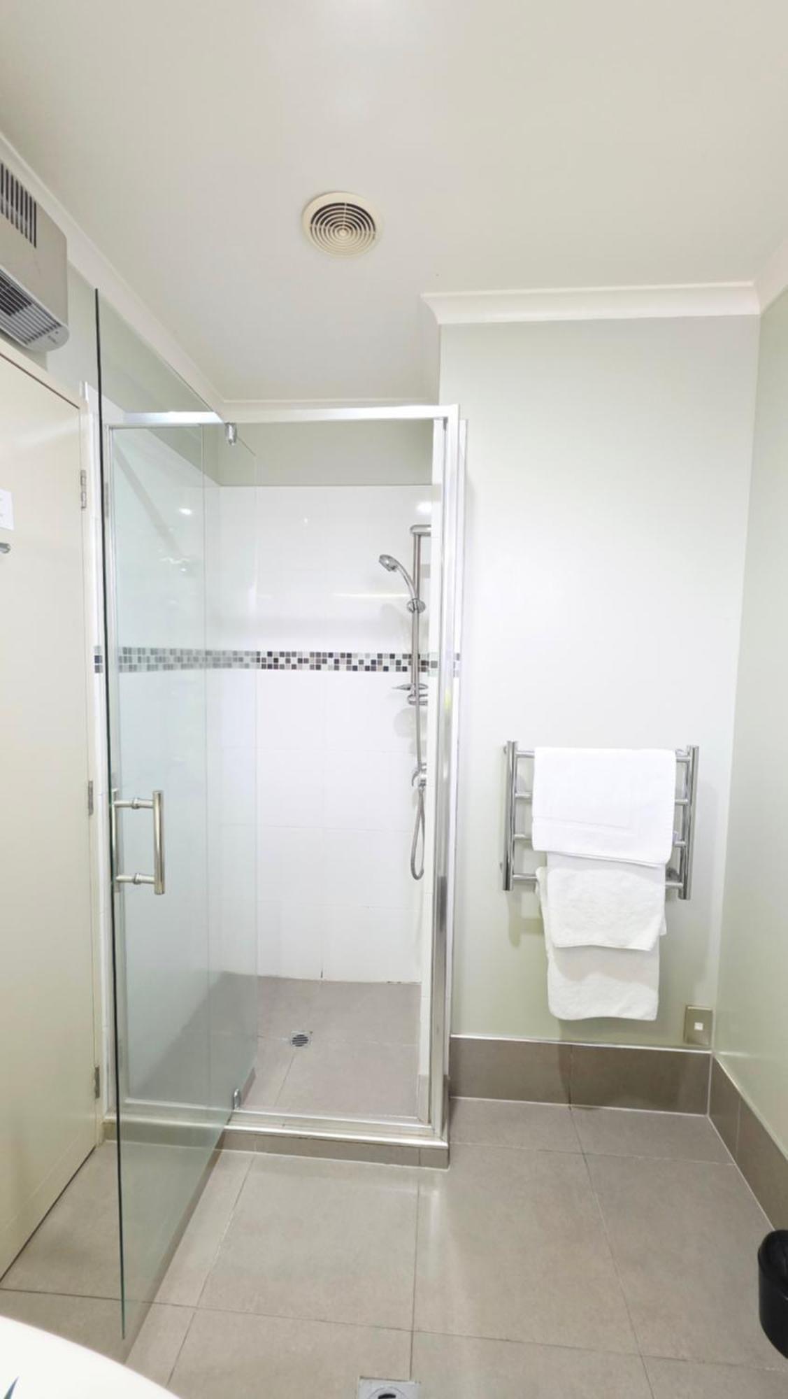 Tower Junction Motor Lodge- Motel With Airport And Railway Station Shuttle Service Christchurch Ruang foto