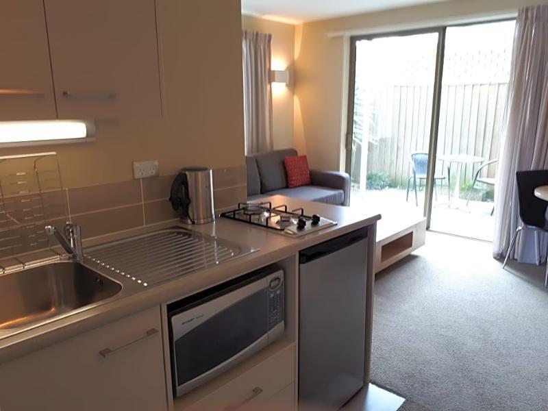 Tower Junction Motor Lodge- Motel With Airport And Railway Station Shuttle Service Christchurch Bagian luar foto