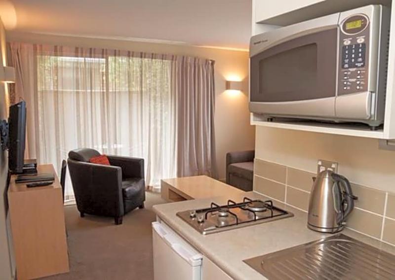 Tower Junction Motor Lodge- Motel With Airport And Railway Station Shuttle Service Christchurch Bagian luar foto
